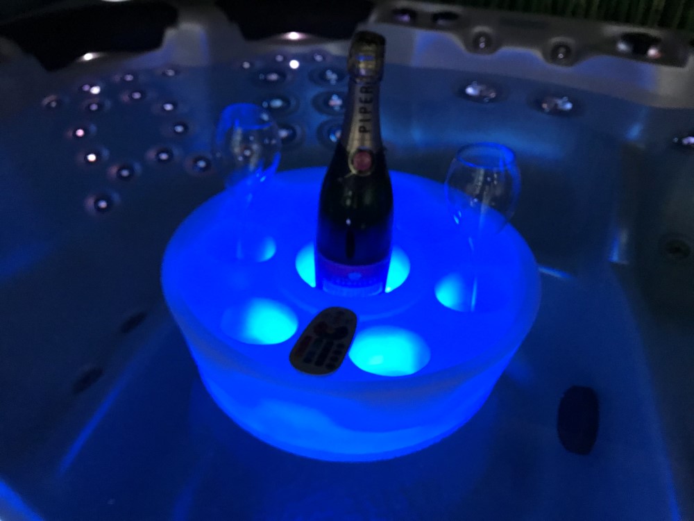 Drijvende LED bar voor spa of zwembad