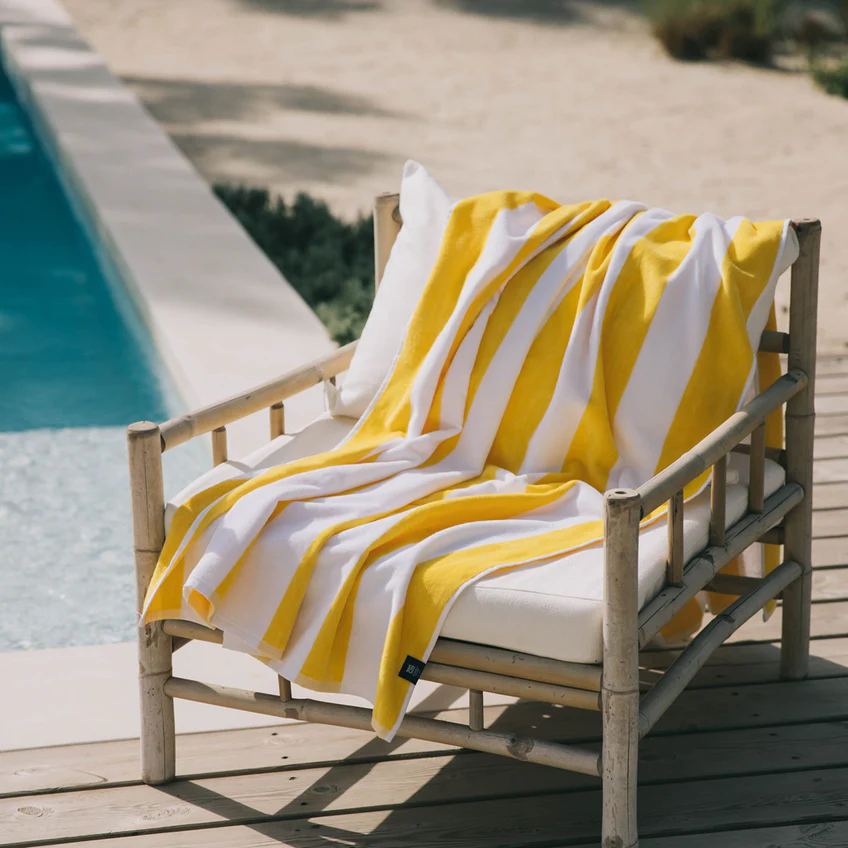 torres-novas-beach-gibalta-vertical-stripes-towel-yellow-lifestyle-2 Torres Novas Beach towel 100×180 cm Gibalta A2 Yellow stripes