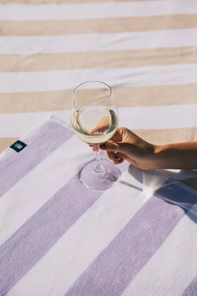 Torres Novas Beach towel Gibalta XO Lavender strepen